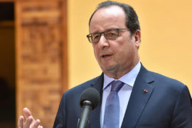 François Hollande ne défend pas les fonctionnaires, il les méprise